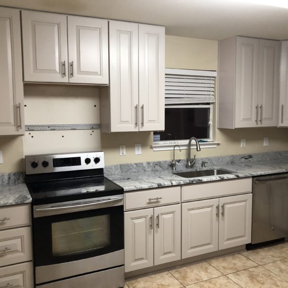 San Antonio Kitchen Remodeling Contractors Kitchen and Bath Boerne Kitchen Cabinets Stone Oak Kitchen Countertops Helotes Remodeling Contractors Alamo Heights cheap